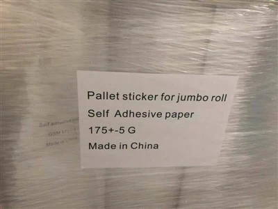 Puolikiiltävä paperi CS02 jäädyttäen halpa etiketti Jumbo-rulla